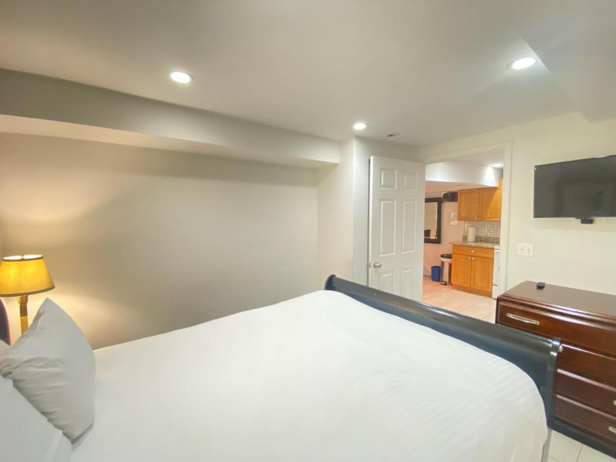 Comfy Basement Home 2 Bdrm1Den 3Queen Beds Washington Luaran gambar