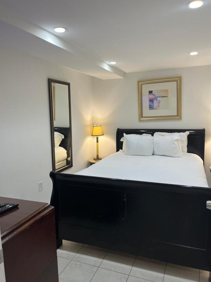 Comfy Basement Home 2 Bdrm1Den 3Queen Beds Washington Luaran gambar